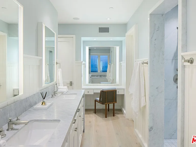 1347 Palisades Beach Rd — Photo 65