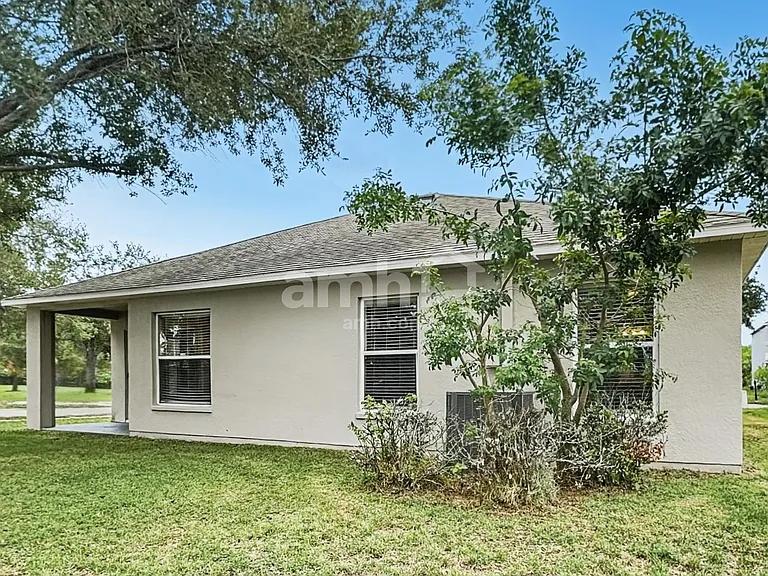2305 Lawrence Hall St — Photo 19