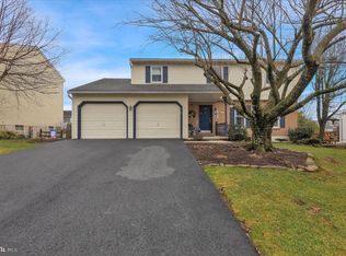 1860 S Mountain Dr, Sinking Spring, PA 19608