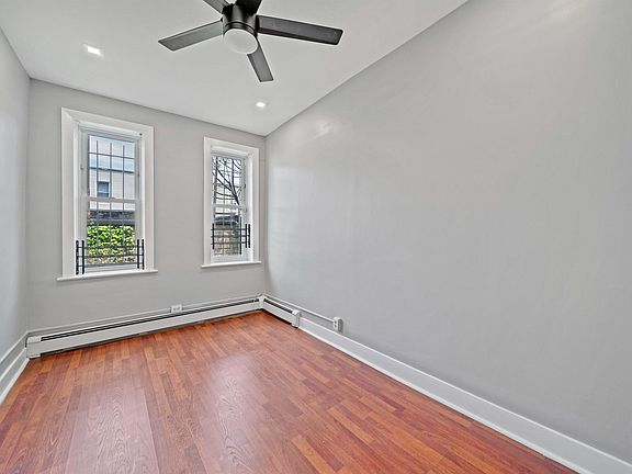 5th image of 264 Clendenny Ave APT 2