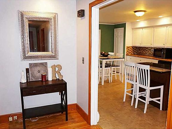 5th image of 85 Olney St