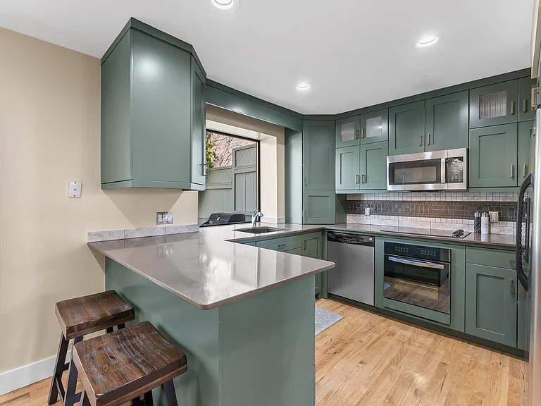 1749 S Oak Springs Dr — Photo 19