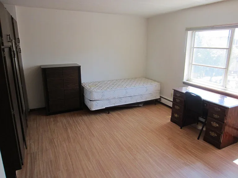 522 W Wilson St — Photo 10