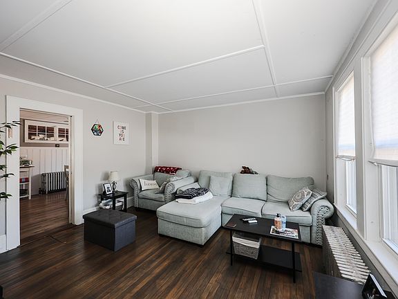 3rd image of 5 Thomas Street