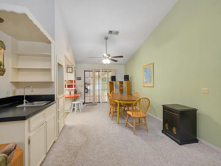 103 Memorial Ln — Photo 6
