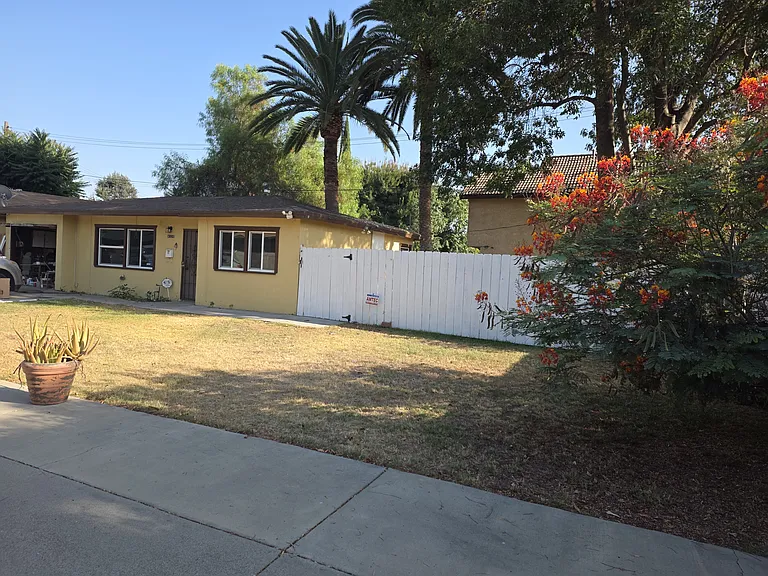 4326 Cypress Ave — Photo 2
