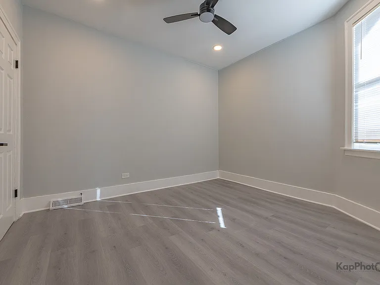 6259 W Peterson Ave #1R-1R-1 — Photo 9