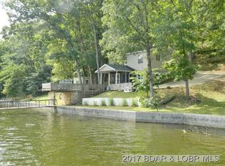 360 Lamplighter Dr, Camdenton, MO 65020