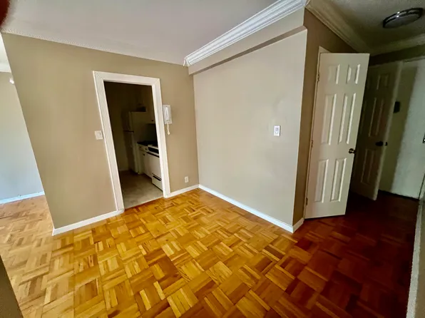 1360 Ocean Parkway image 14 of 18