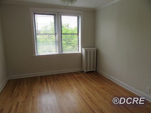 4th image of 7010 N Ashland Blvd #2