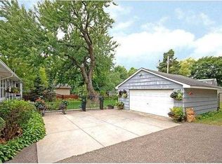 3608 Elmwood Pl, Minnetonka, MN 55345