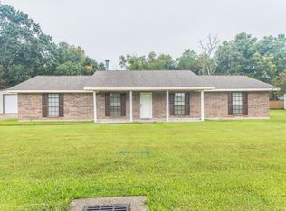 102 Bayou Bend Cir, Carencro, LA 70520