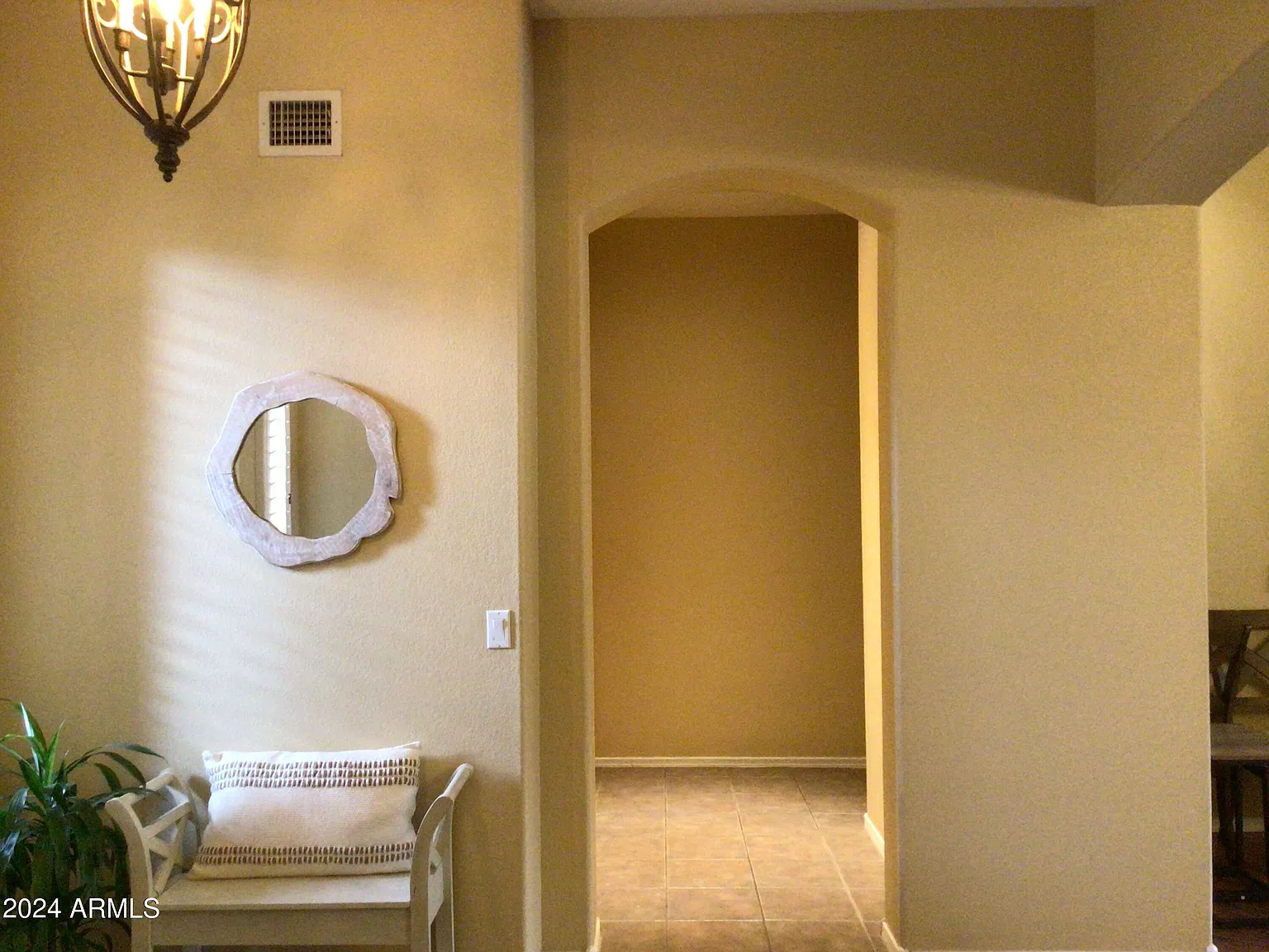 3 bed, 2.5 bath, 2719 sqft, $3,100 — Photo 4