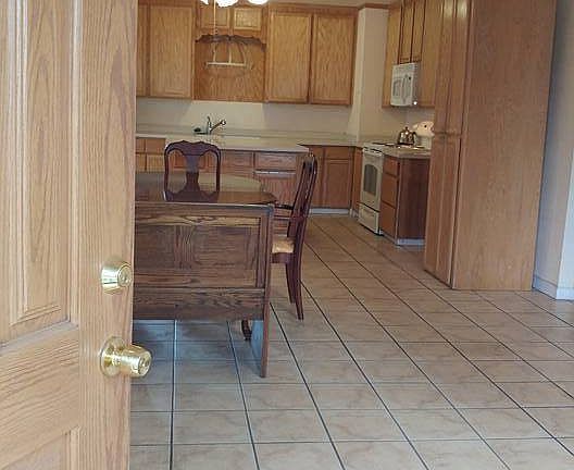 5th image of 2530 Topeka St