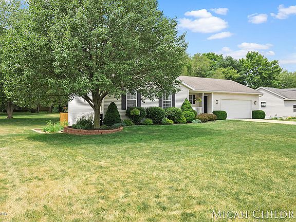 3rd image of 11395 Hunters Meadow Dr