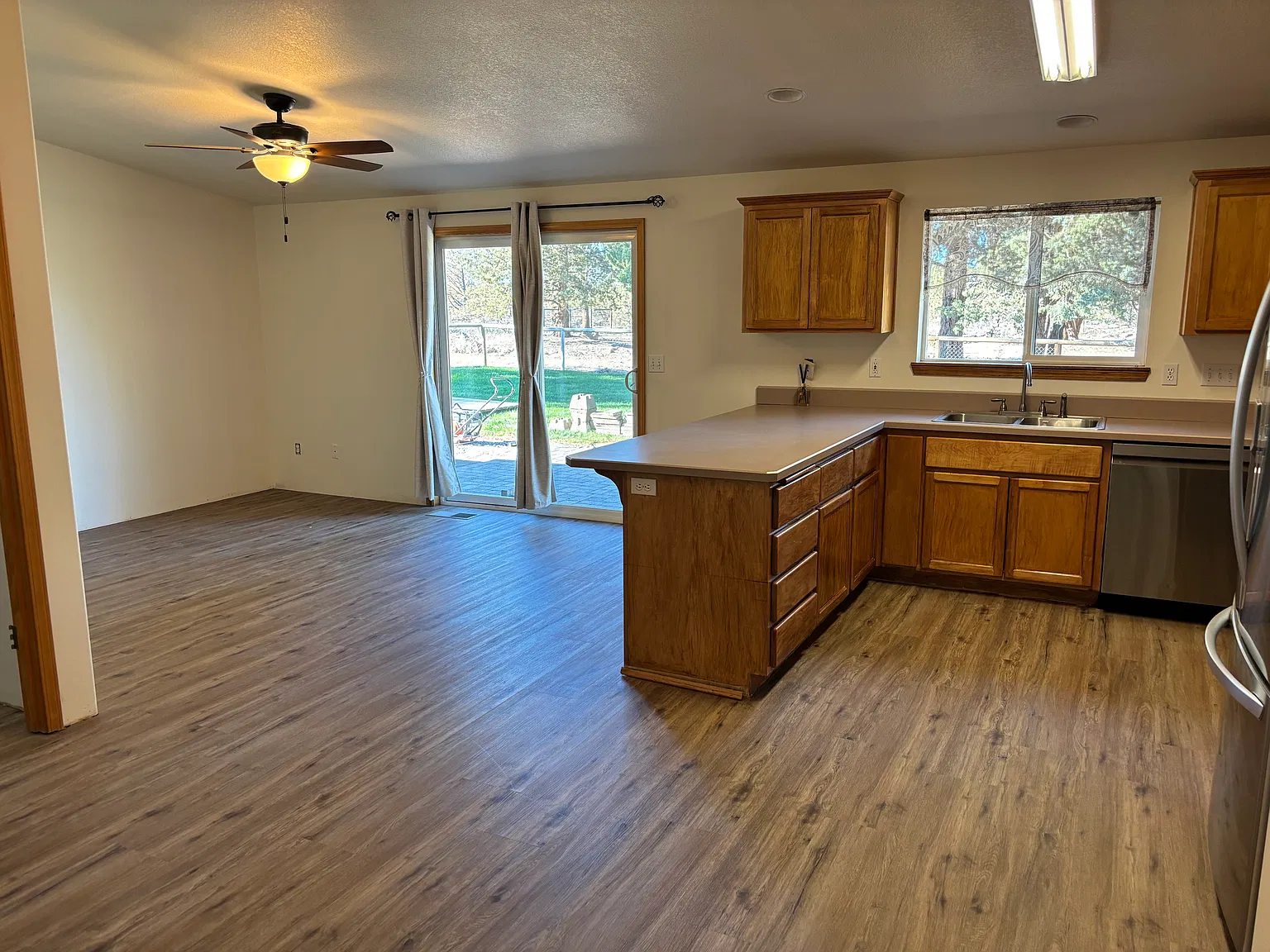 NW Maple Ln, Redmond — Photo 4