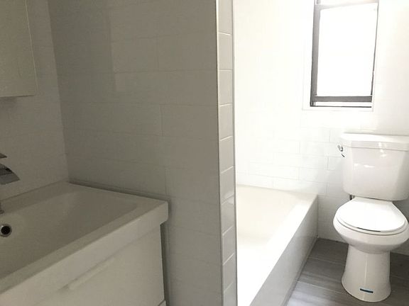 2nd image of 55 W Mosholu Pkwy N APT 4D