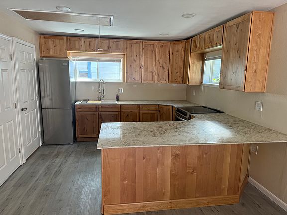 4th image of 3852 Figueroa Ln