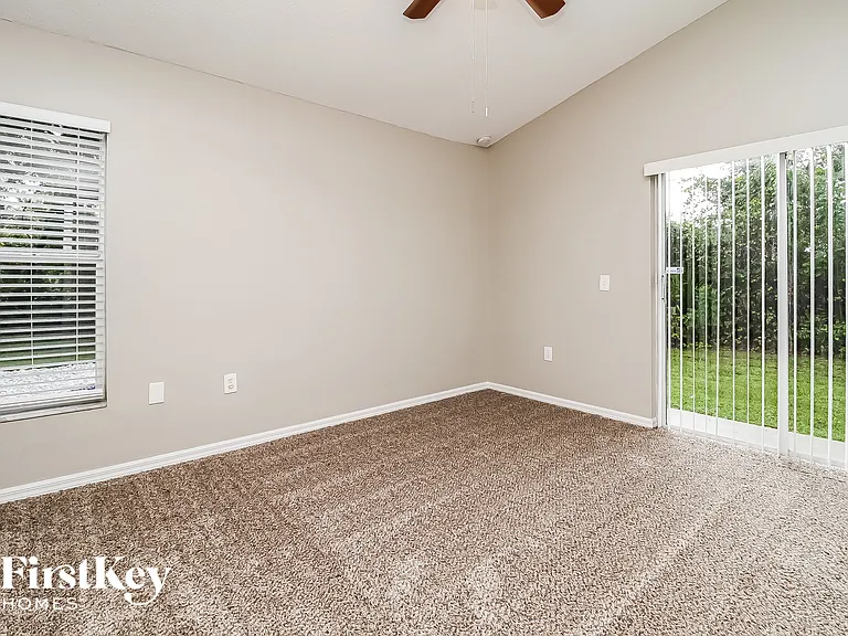 2826 Redbud Ct — Photo 8