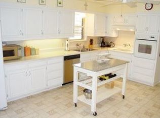 8813 Whippoorwill Dr, Woodway, TX 76712