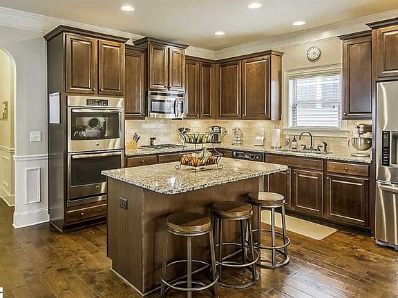5th image of 125 River Valley Ln