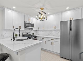 3123 W 60th St APT B, Los Angeles, CA 90043