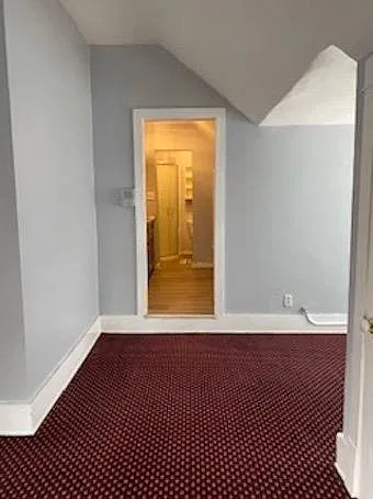 Studio, 400 sqft, $900 — Photo 3