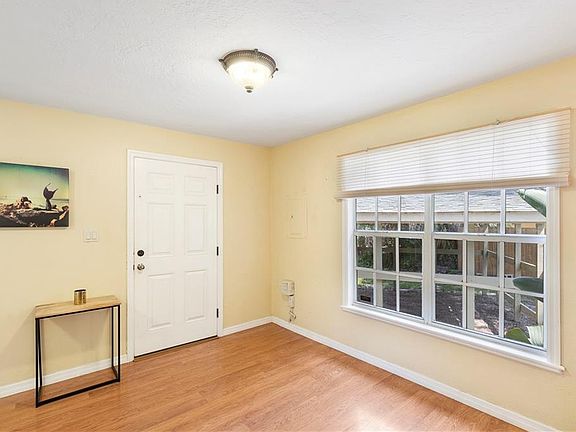 4th image of 4906 Camphor Ave