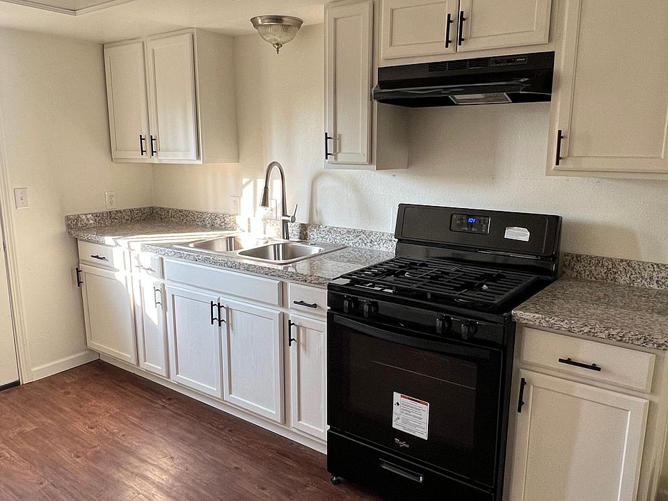 1st image of 1923 W Whitendale Ave #0