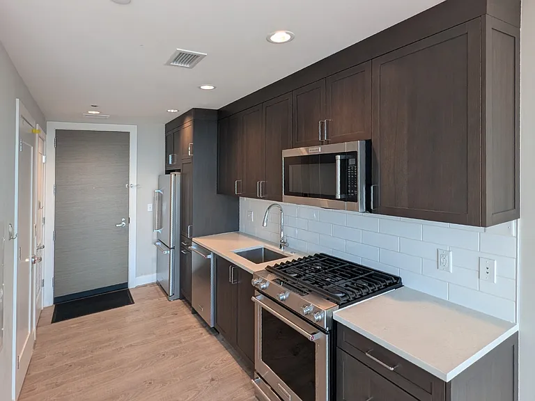 930 Rose Ave #1502 — Photo 5