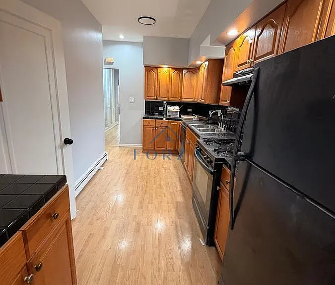 11634 S Hale Ave — Photo 6