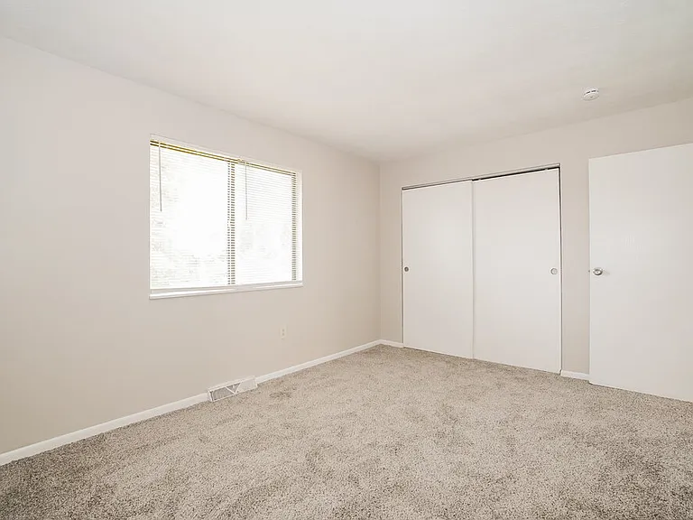 713 Hubbard Rd — Photo 12