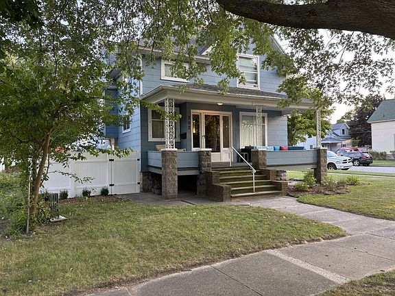 3rd image of 302 E Filer St