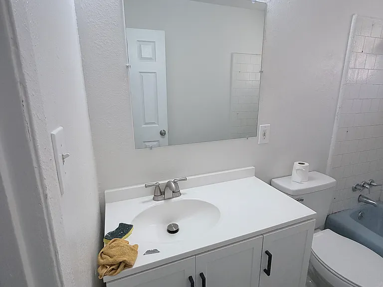 3412 N Chester Ave #C — Photo 19