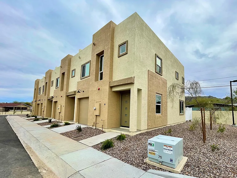 Stone View on Dobbins — Photo 74