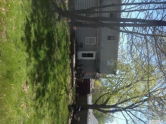 2nd image of 25 Howe St
