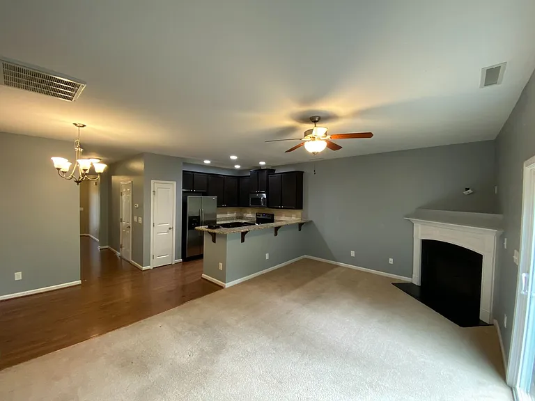 1634 Holly Grove Way — Photo 3