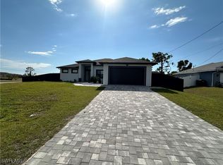 1124 NE 35th Ln, Cape Coral, FL 33909