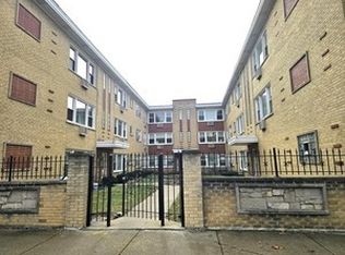 3201 W Berwyn Ave APT 1S, Chicago, IL 60625