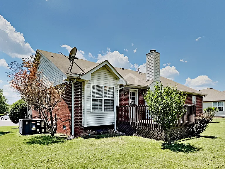 1219 Murray Ct — Photo 17