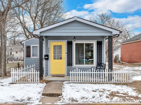 209 E Summit Ave, Augusta, KS 67010