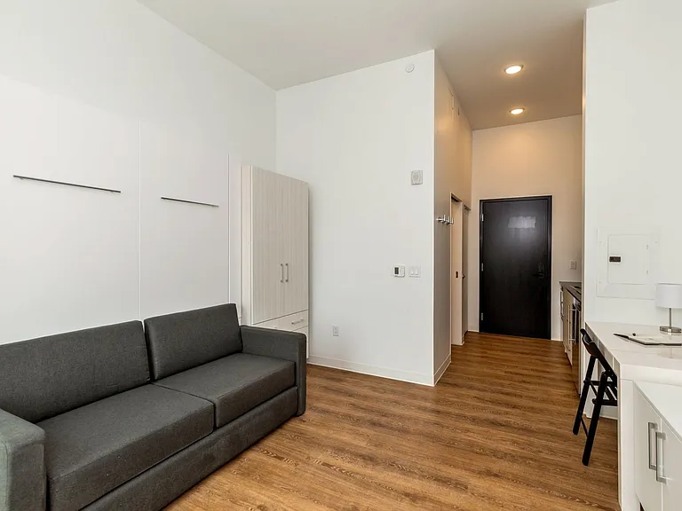 7 S. Linn Street — Photo 23