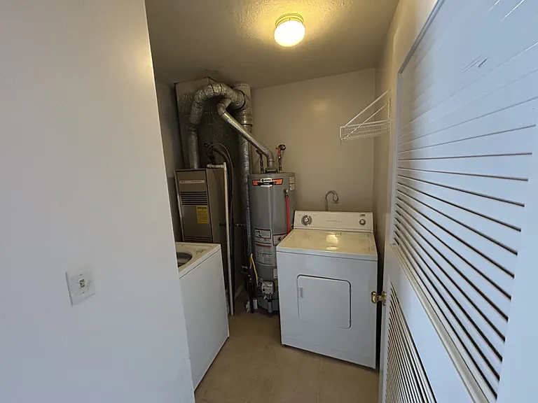 Briarwood Apartments — Photo 11