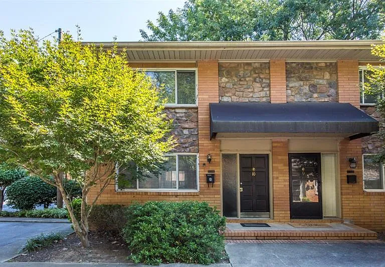 120 Biscayne Dr NW #B10 — Photo 1