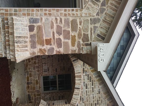 3rd image of 1405 Elmwood Ave