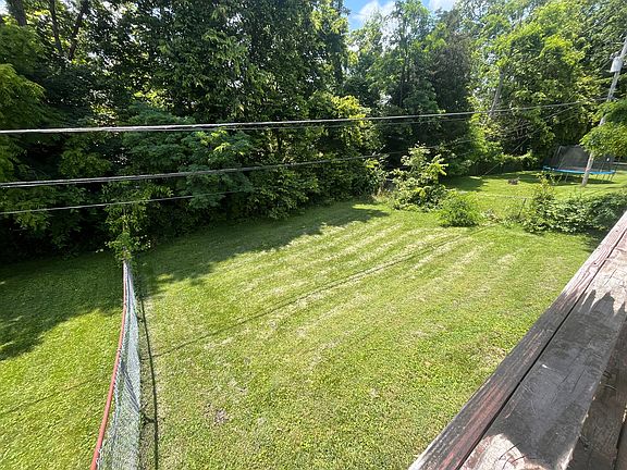 5th image of 124 Lee Dr #2