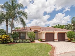 11082 Fieldfair Dr, Naples, FL 34119