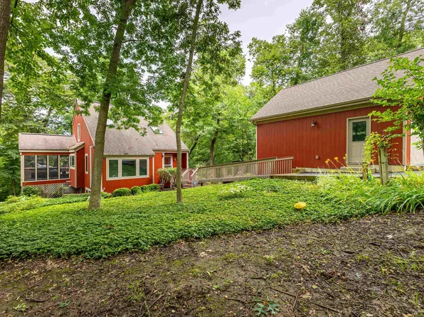 10 Pinehurst Ct, Galena, IL 61036