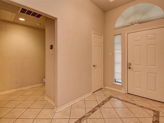 4th image of 14515 Pelican Marsh Dr