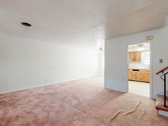 5th image of 3846 Paula Dr